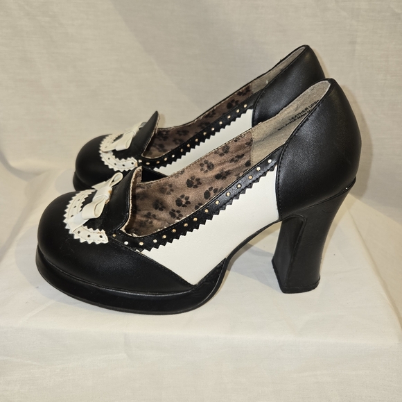 T.U.K Rewind Heels - Picture 3 of 7